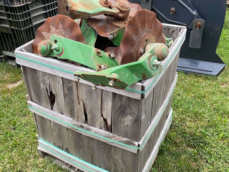 john-deere-24-image-3