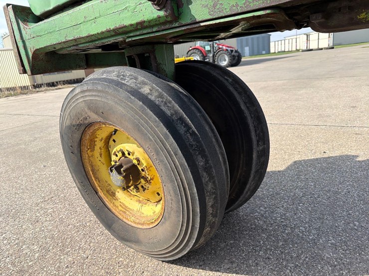 john-deere-4020-image-31