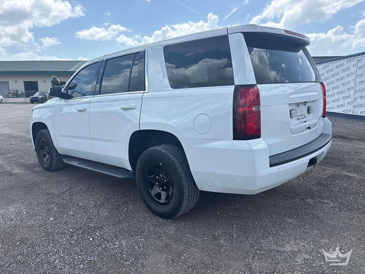 2019-chevrolet-tahoe-image-4