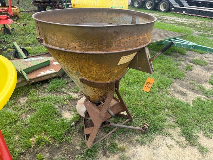 galvanized-3-pt-pto-fertilize-spreader-image-2
