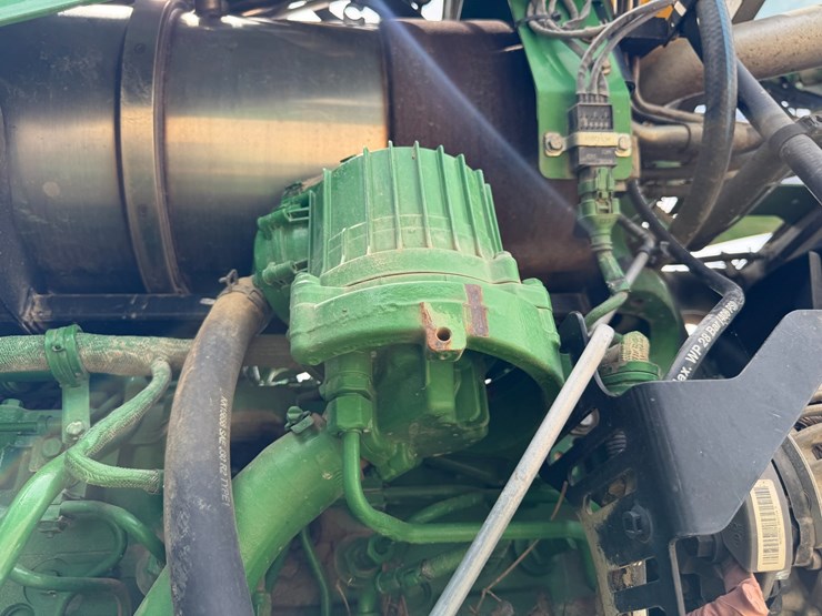 2016-john-deere-r4038-image-88