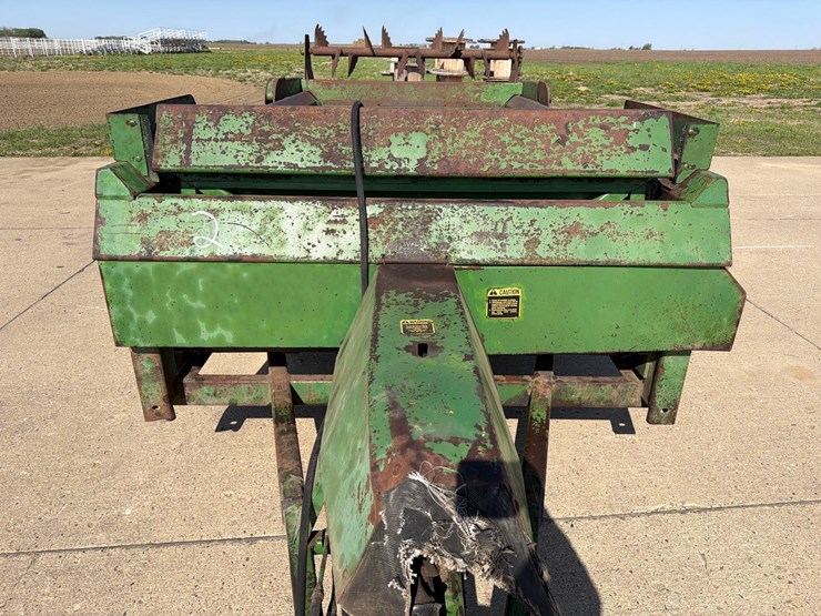 john-deere-450-image-9