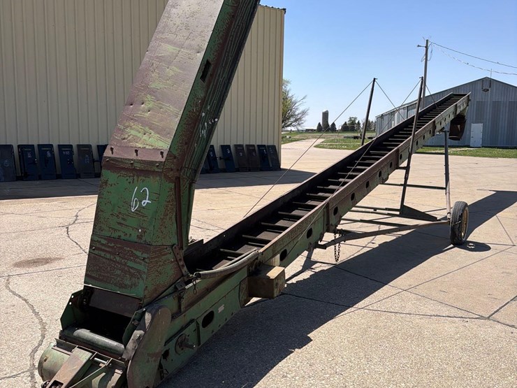 john-deere-350-image-3