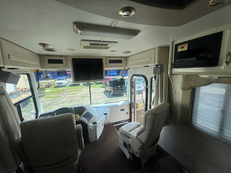 2003-gulfstream-motorhome-with-(4)-slideouts-cummins-diesel-pusher,-allison-automatic-image-20