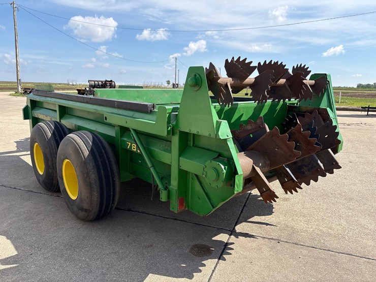 john-deere-785-image-4