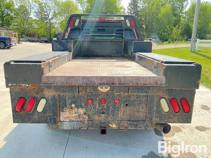 2013-chevrolet-3500hd-image-6