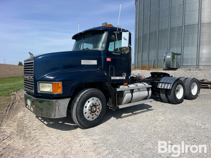 1994-mack-ch613-image-1