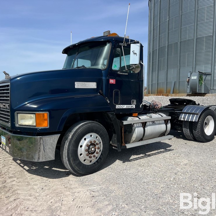 1994 MACK CH613