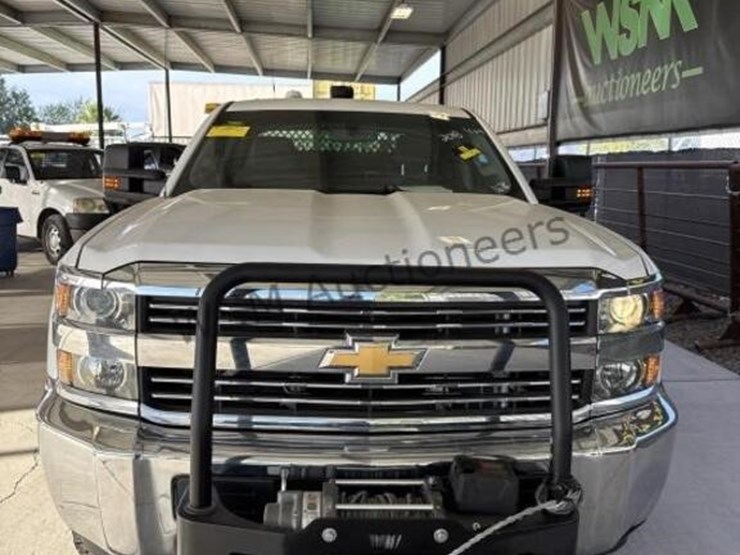 2018-chevrolet-silverado-3500hd-image-3