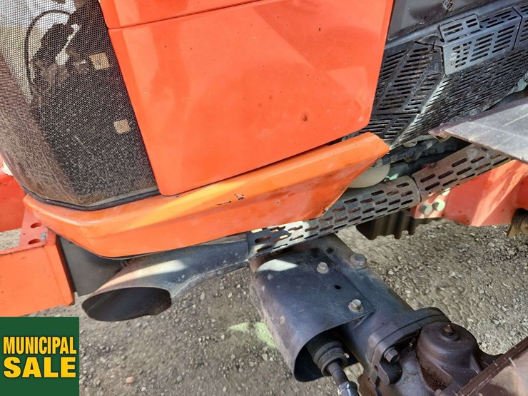 2015-kubota-l4760-image-49