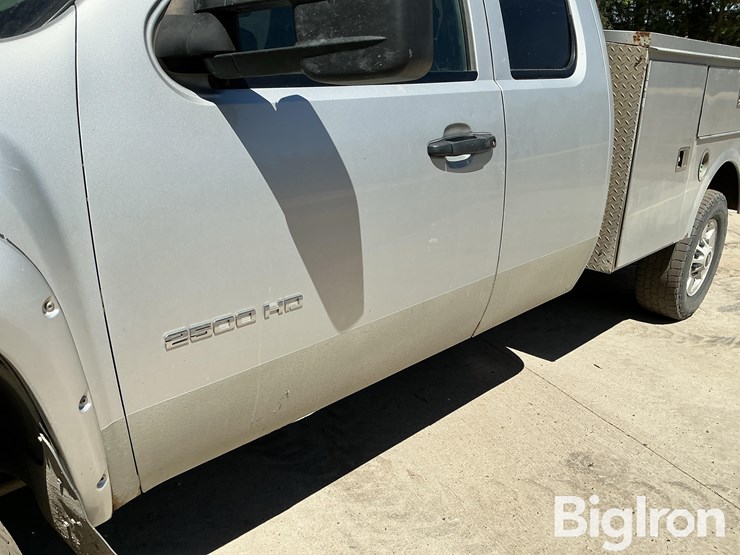 2011-chevrolet-2500-image-17