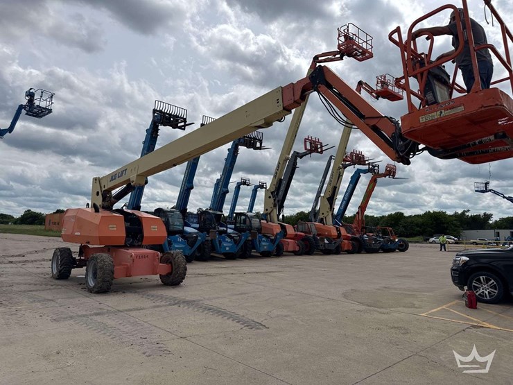 2013-jlg-860sj-image-2