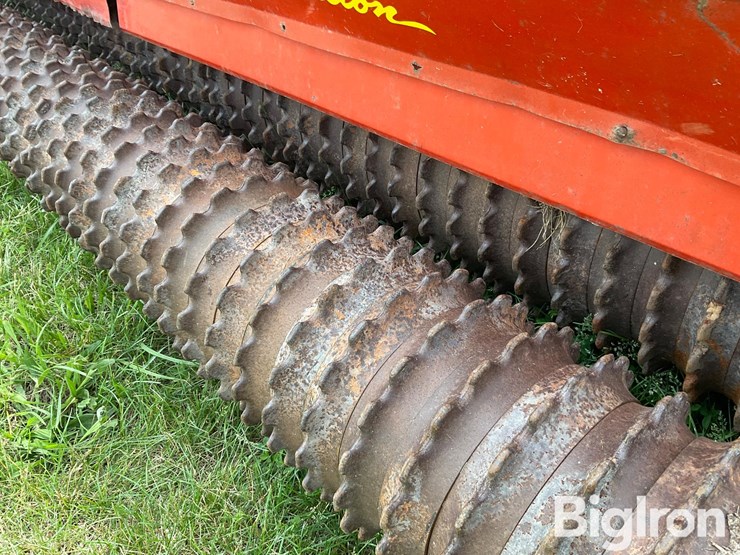 brillion-sure-stand-sst-1201-cultipacker-drill-image-11