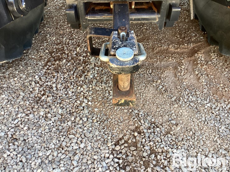 2011-case-ih-magnum-260-image-11