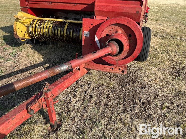 new-holland-315-image-10