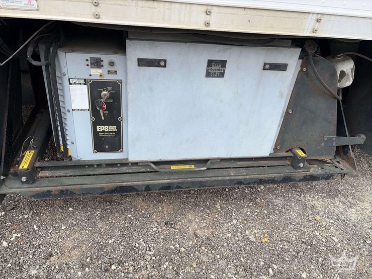 2011-international-durastar-4300-image-17