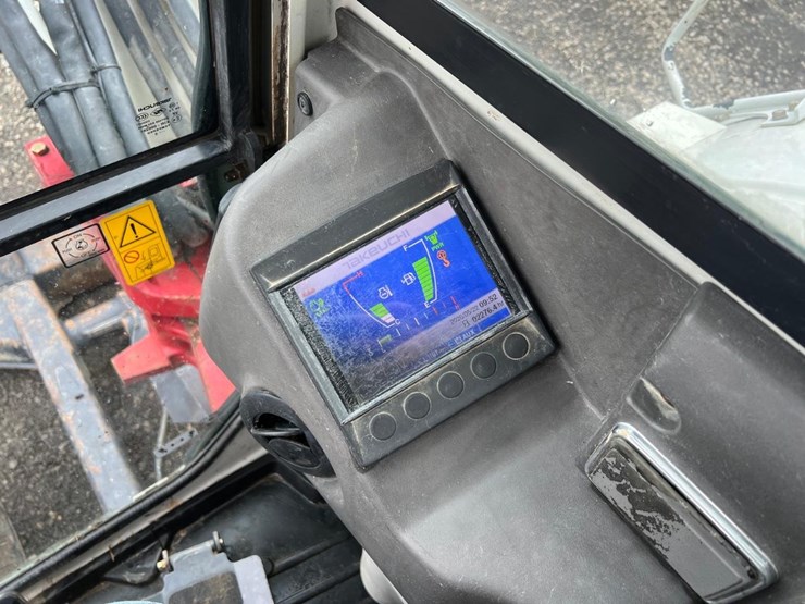 2018-takeuchi-tb260-image-22