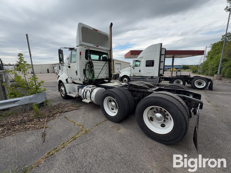 2015-international-prostar-image-7