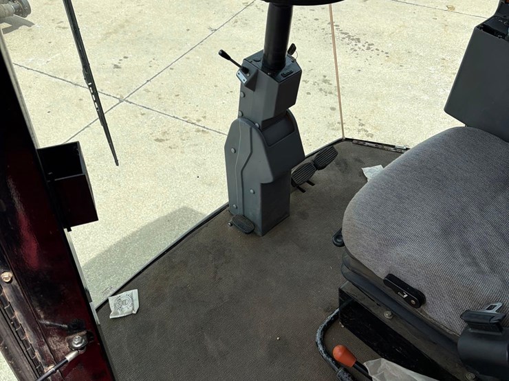 2001-massey-ferguson-8780xp-image-55