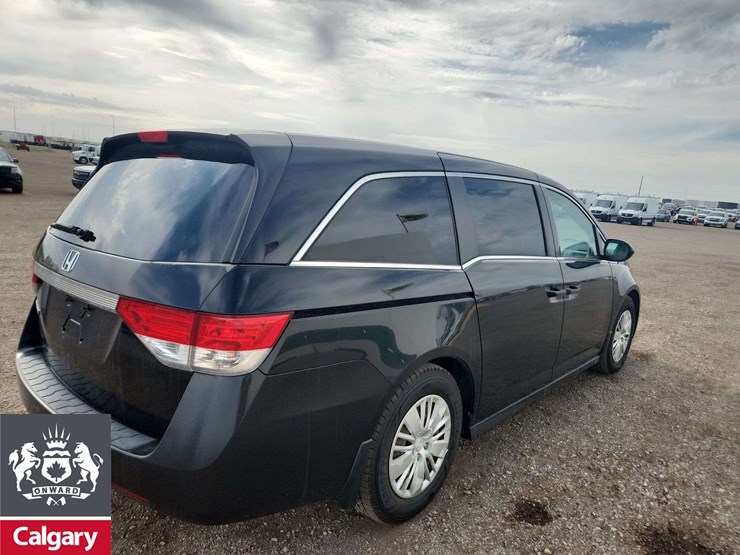 2016-honda-odyssey-image-5