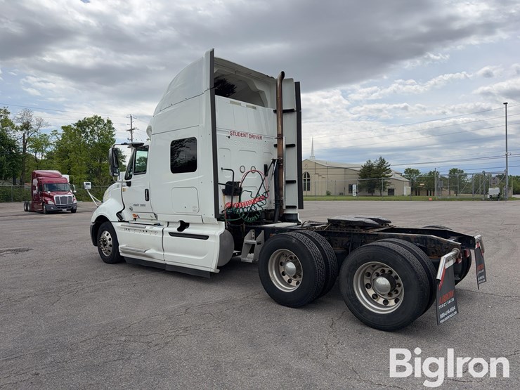 2016-international-prostar-image-7