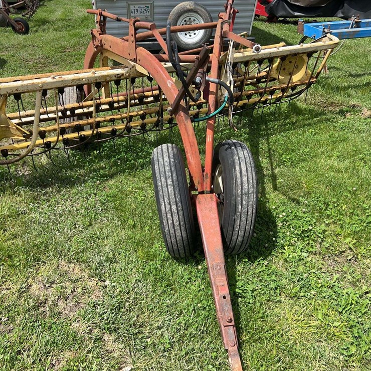 NEW HOLLAND 285