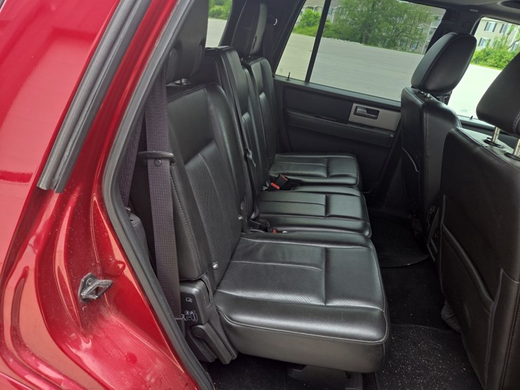 2013-ford-expedition-limited-suv-image-23