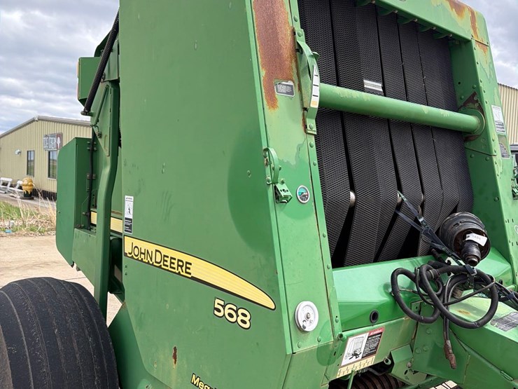 john-deere-568-image-18
