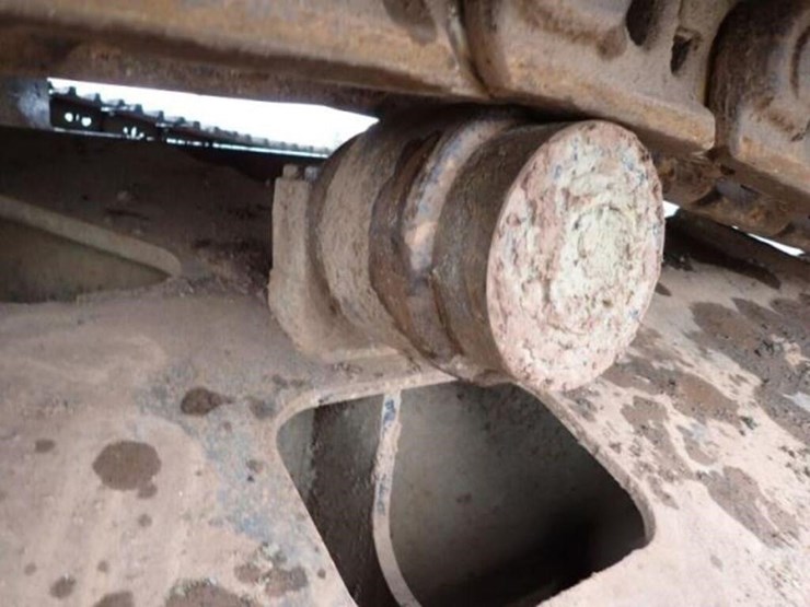 2010-deere-270d-lc-image-42