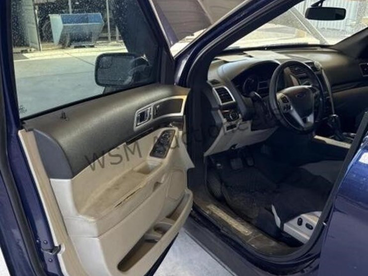 2011-ford-explorer-limited-image-22