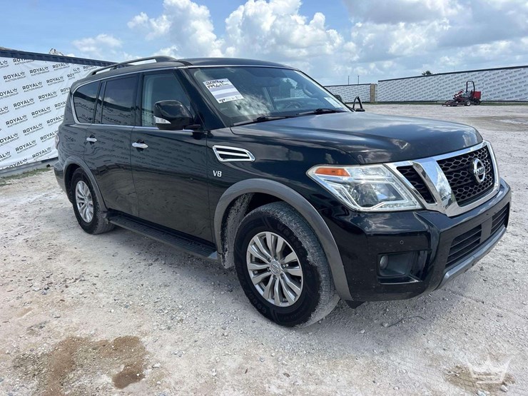 2019-nissan-armada-image-2
