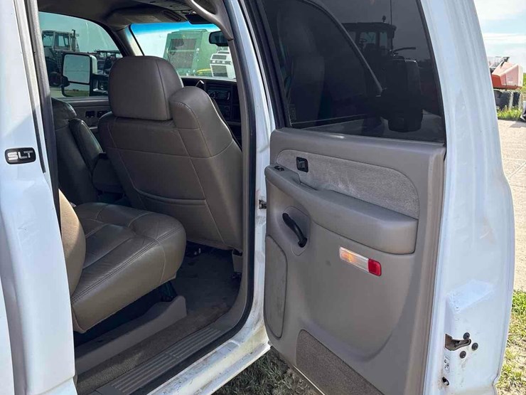 2002-gmc-2500-image-26