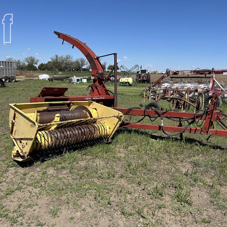 NEW HOLLAND 892