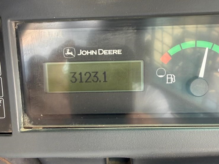2019-deere-325g-image-10