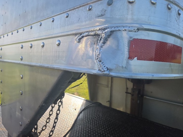 2002-eby-ruffneck-8'x24'-aluminum-livestock-trailer-image-22