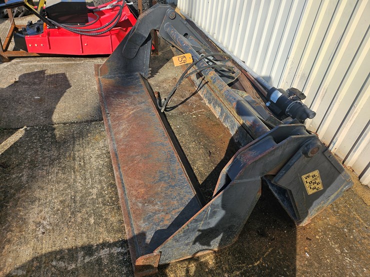 w.r.-long-4-in-1-bucket-72"-skid-steer-attachment-image-1