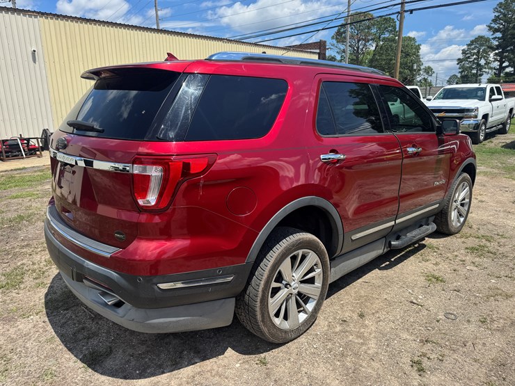2018-ford-explorer-limited-image-3