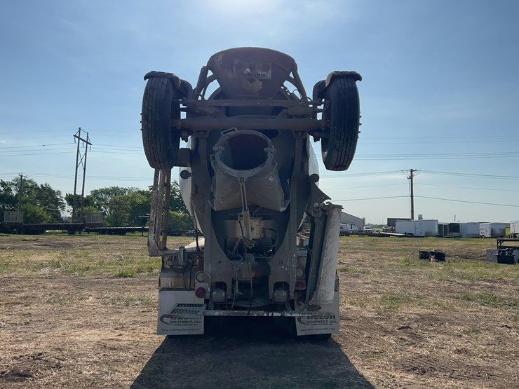2001-mack-rd690s-image-7