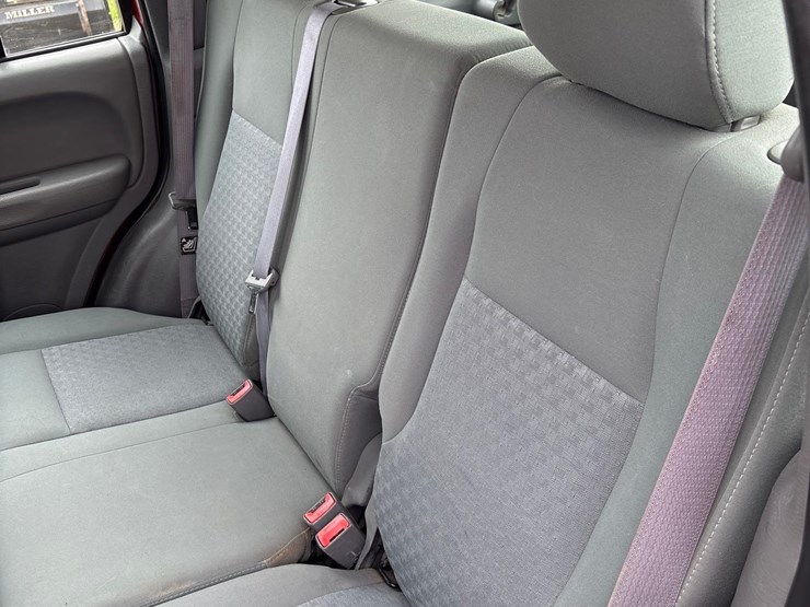 2005-jeep-liberty-sport-image-33