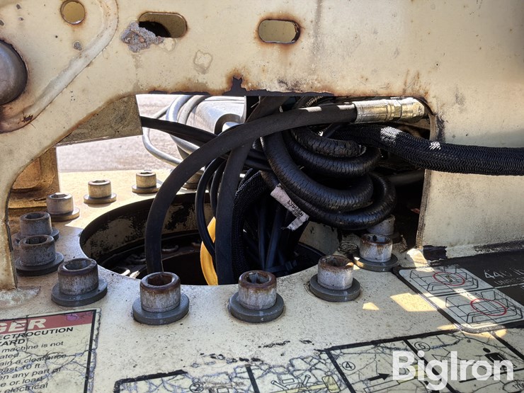 2013-jlg-t350-image-20