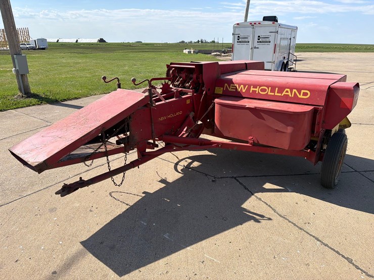 new-holland-275-image-4