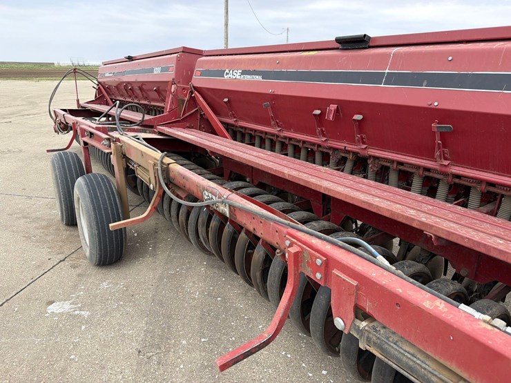 case-ih-6200-image-12