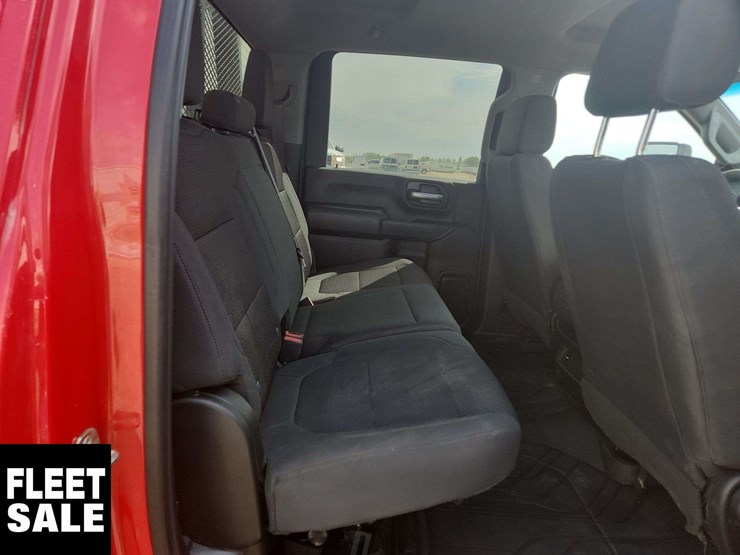 2020-chevrolet-silverado-3500hd-image-18