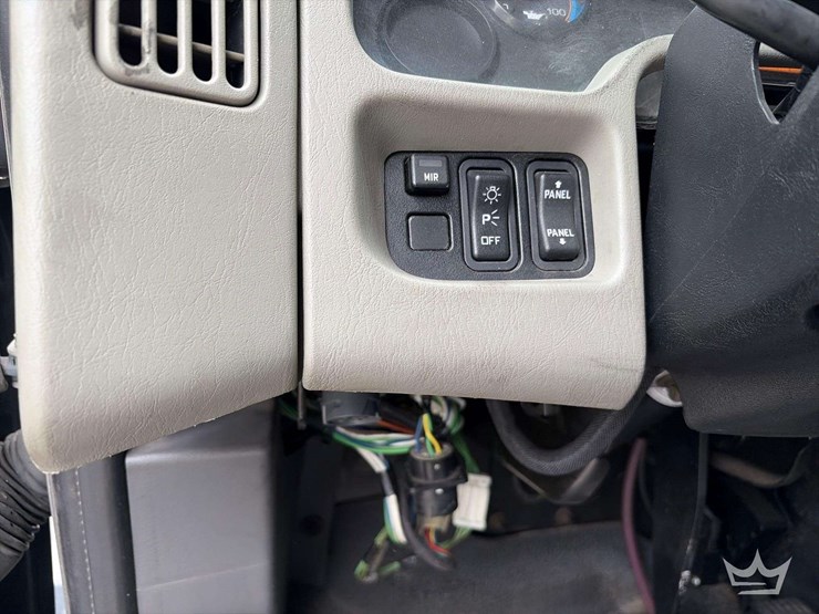 2011-international-durastar-4300-image-9
