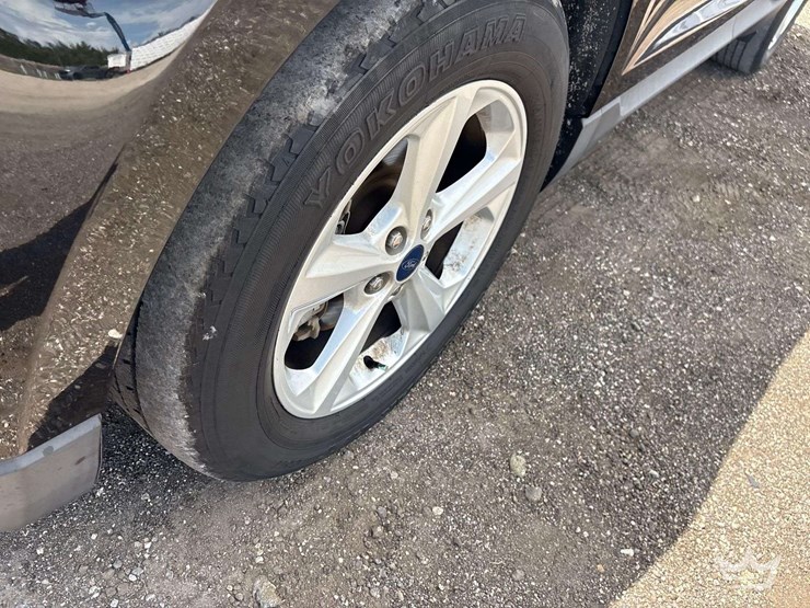 2018-ford-edge-image-24