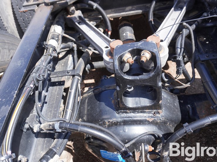 2013-kenworth-t800-image-16