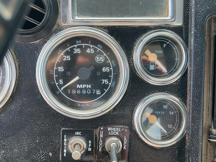 1996-ford-lt9000-image-58
