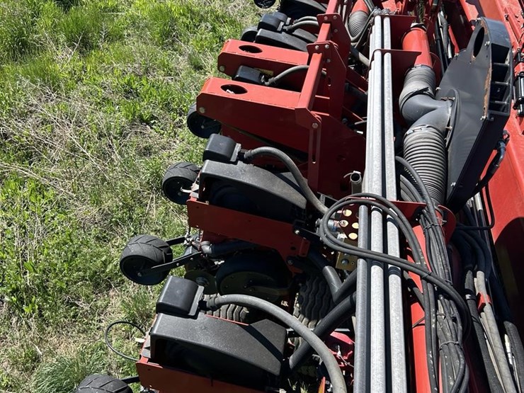 2015-case-ih-1265-image-48