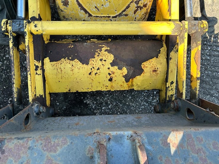 new-holland-lb95b-image-10