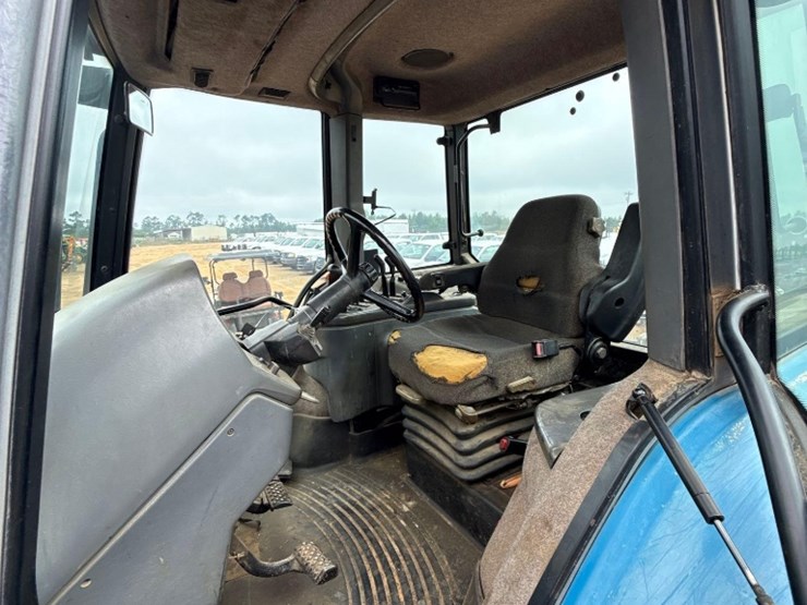 new-holland-8870-image-18
